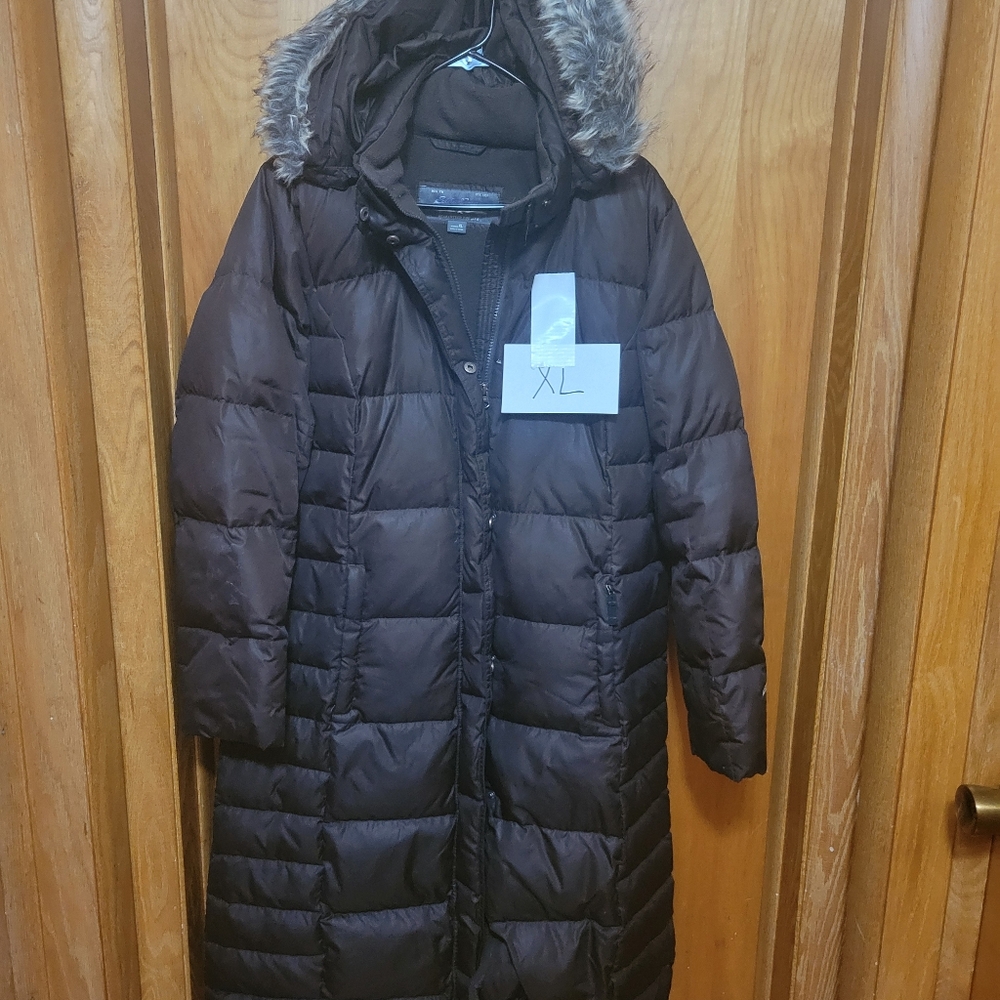 Brown Puffer Coat with Faux Fur Hood - XL